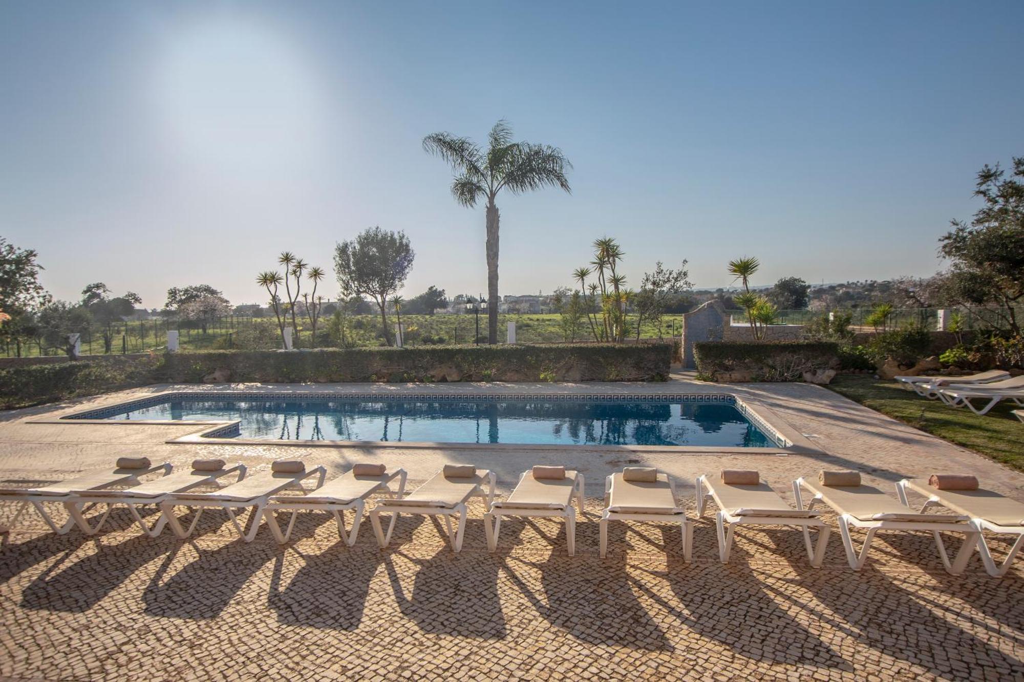 Al Meida Guesthouse Albufeira Exterior foto
